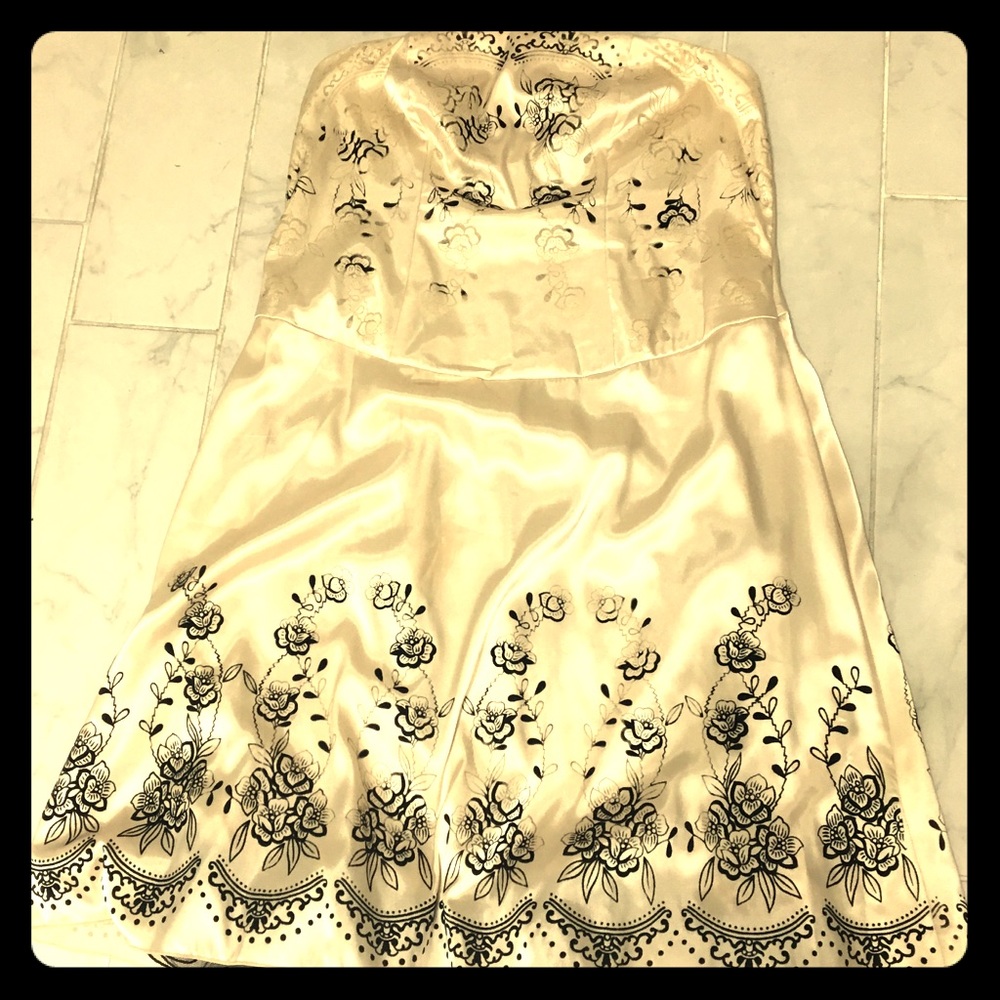 TORRID Pale Gold and Black Formal Dress, Size 16
